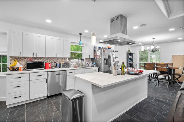 1112 W Pleasant Run Road D, Desoto, TX 75115
