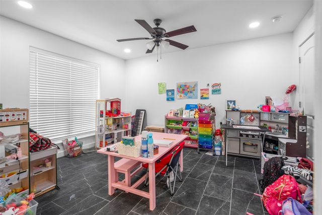 1112 W Pleasant Run Road D, Desoto, TX 75115