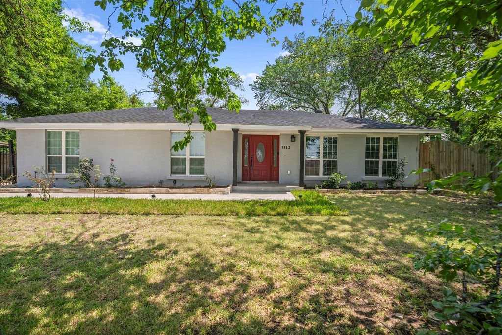 1112 W Pleasant Run Road D, Desoto, TX 75115