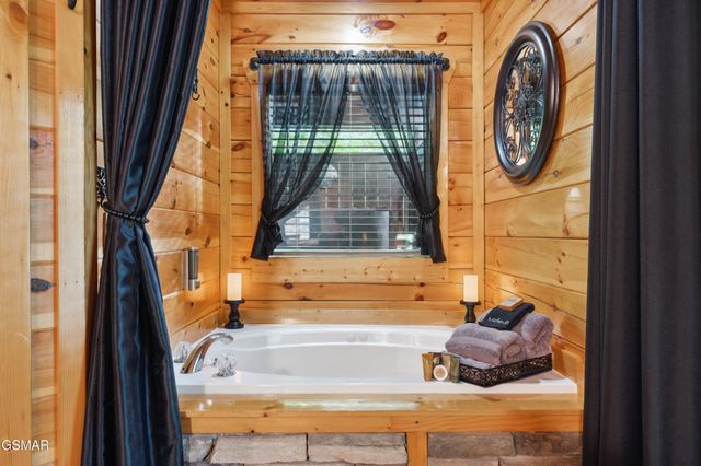 1314 Indian Court, Sevierville, TN 37876