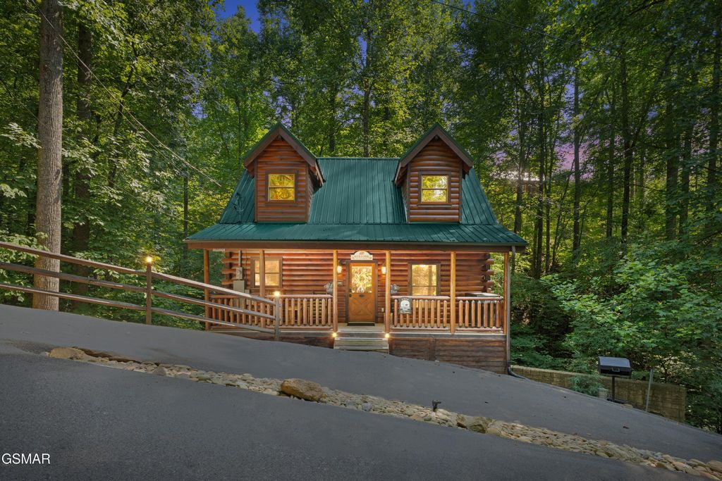 1314 Indian Court, Sevierville, TN 37876