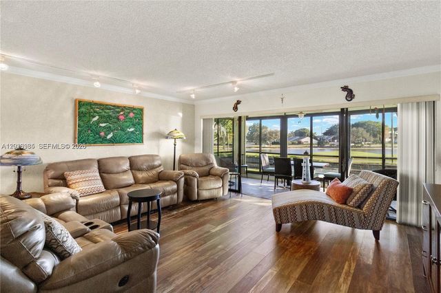 5519 Fairway Park Drive 203, Boynton Beach, FL 33437