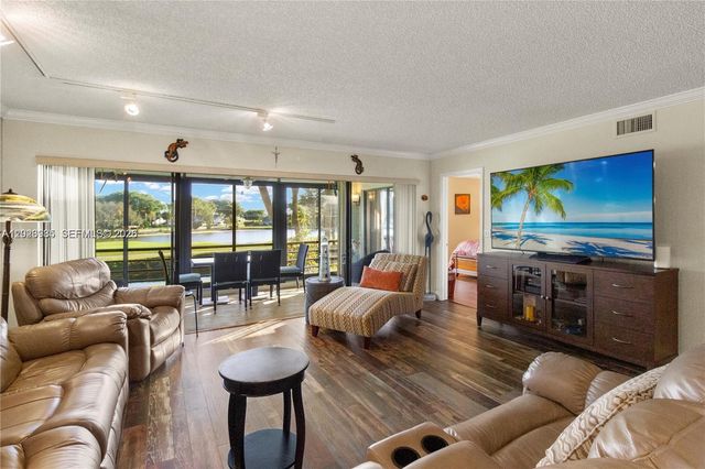 5519 Fairway Park Drive 203, Boynton Beach, FL 33437
