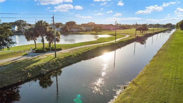 5519 Fairway Park Drive 203, Boynton Beach, FL 33437