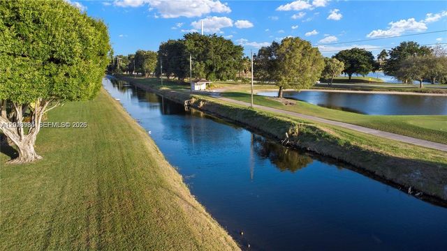 5519 Fairway Park Drive 203, Boynton Beach, FL 33437