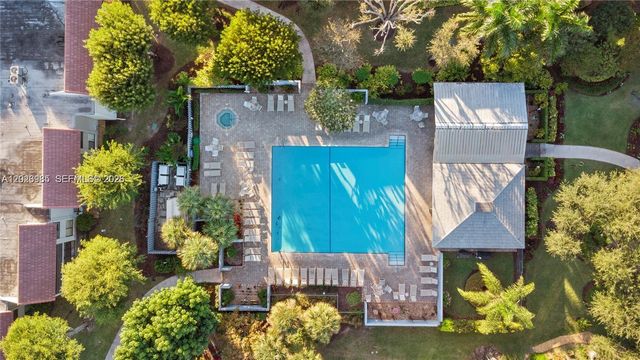 5519 Fairway Park Drive 203, Boynton Beach, FL 33437