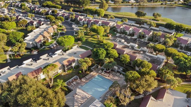 5519 Fairway Park Drive 203, Boynton Beach, FL 33437