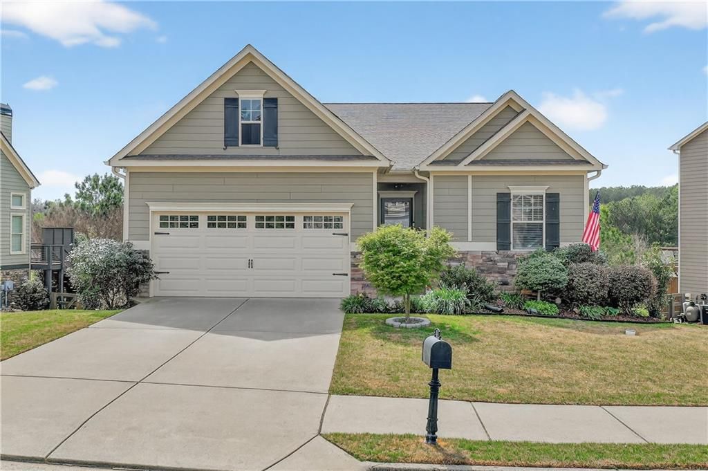 63 Crown Pointe Drive, Dawsonville, GA 30534