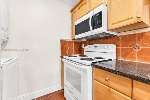 15350 SW 72nd Street 2424, Miami, FL 33193