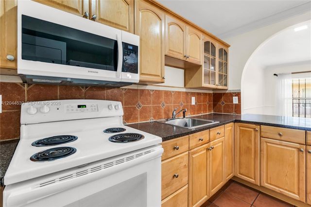 15350 SW 72nd Street 2424, Miami, FL 33193