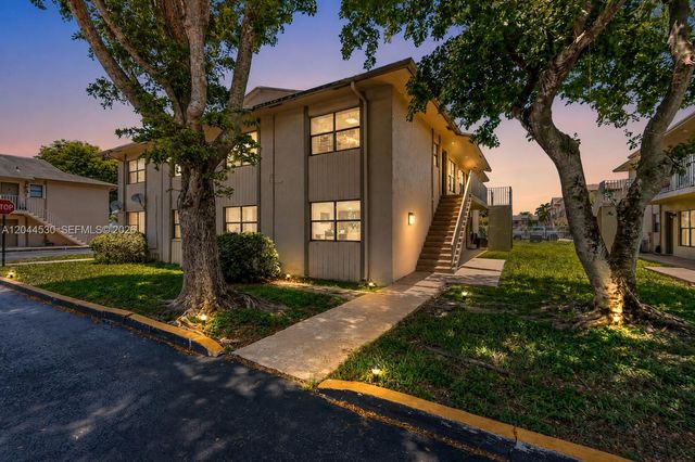 15350 SW 72nd Street 2424, Miami, FL 33193