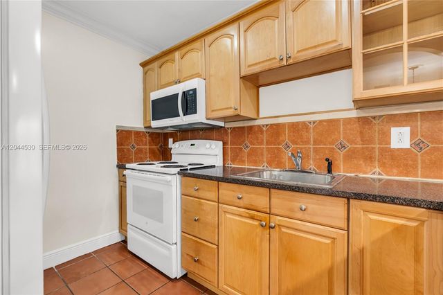 15350 SW 72nd Street 2424, Miami, FL 33193
