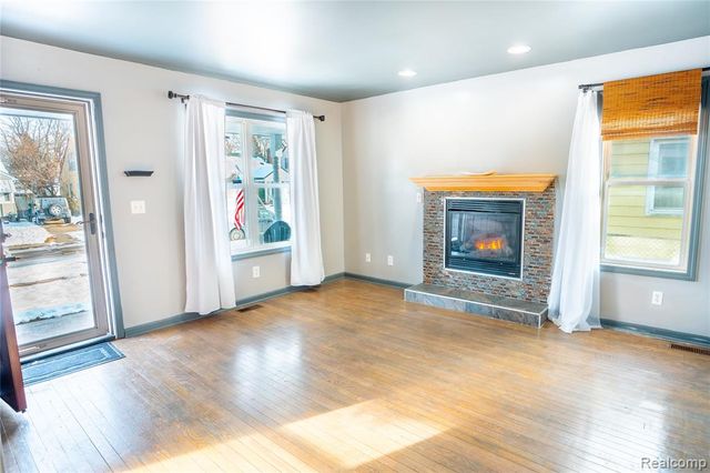 19953 Wakenden, Redford, MI 48240