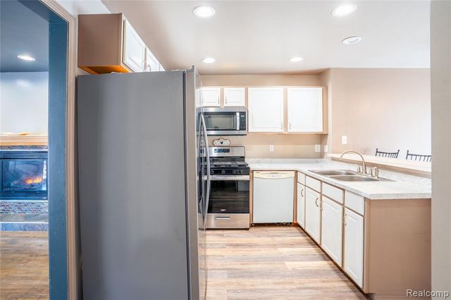 19953 Wakenden, Redford, MI 48240