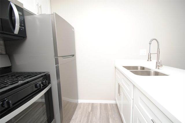 2515 Yoakum Boulevard 04, Houston, TX 77006