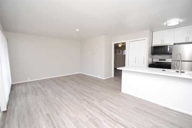 2515 Yoakum Boulevard 04, Houston, TX 77006