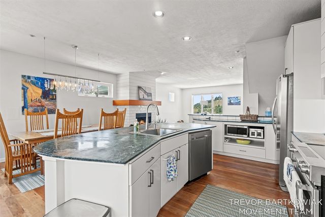 110 N Harbor Drive 310, Grand Haven, MI 49417