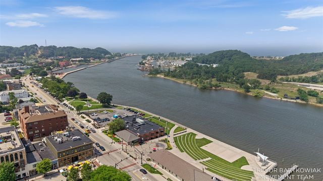 110 N Harbor Drive 310, Grand Haven, MI 49417