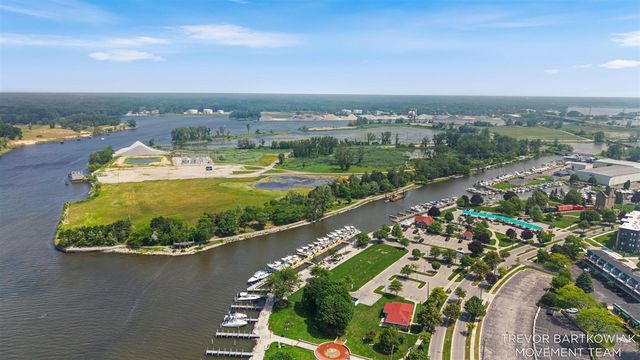 110 N Harbor Drive 310, Grand Haven, MI 49417