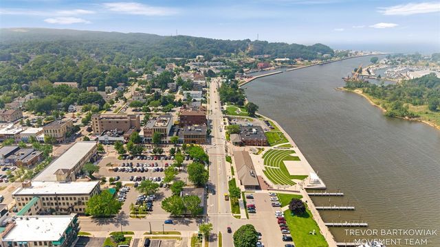 110 N Harbor Drive 310, Grand Haven, MI 49417