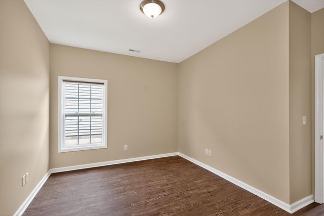 140 McCowans Ferry Alley, Versailles, KY 40383