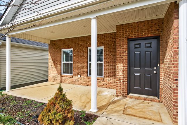 140 McCowans Ferry Alley, Versailles, KY 40383