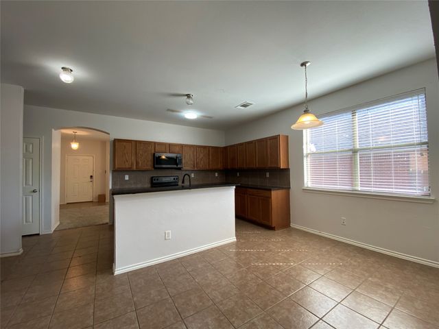 2913 Castlebend Drive, Seagoville, TX 75159
