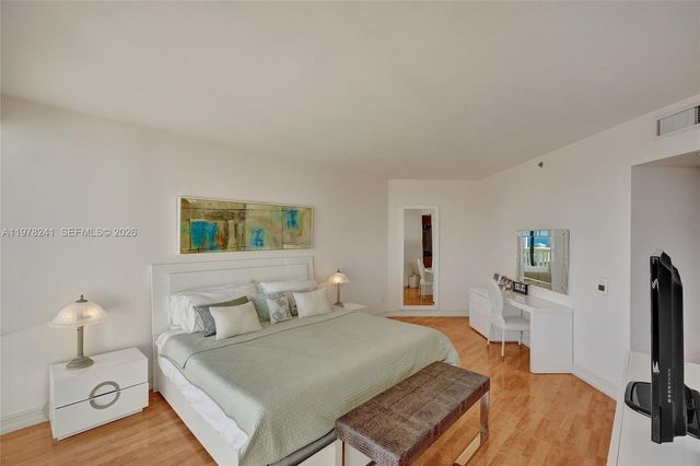 2000 Island Blvd 2802, Aventura, FL 33160