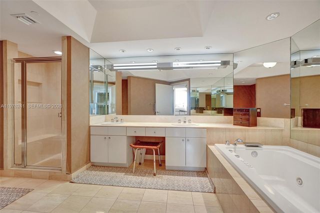 2000 Island Blvd 2802, Aventura, FL 33160