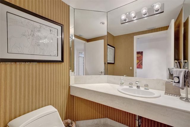 2000 Island Blvd 2802, Aventura, FL 33160