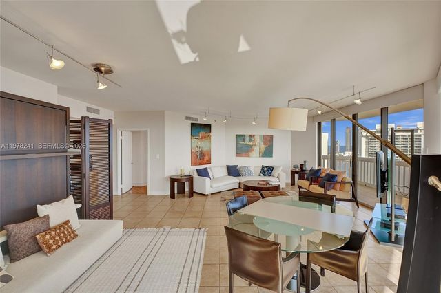 2000 Island Blvd 2802, Aventura, FL 33160