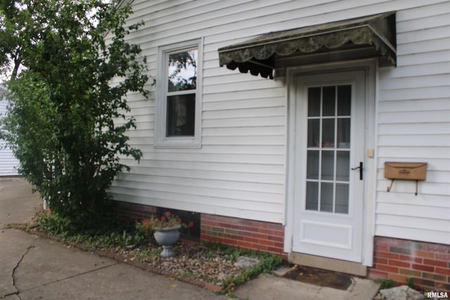 3529 N MISSOURI Avenue, Peoria, IL 61603