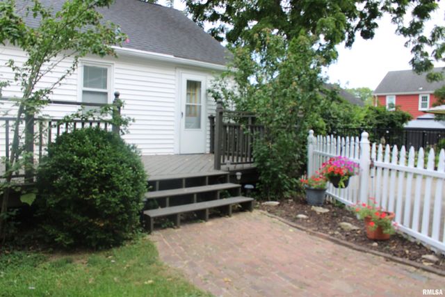 3529 N MISSOURI Avenue, Peoria, IL 61603