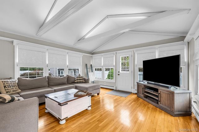 383 Munsell Road, East Patchogue, NY 11772