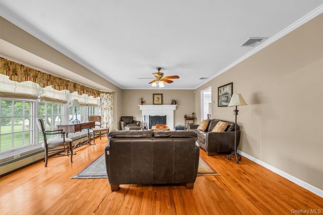 383 Munsell Road, East Patchogue, NY 11772