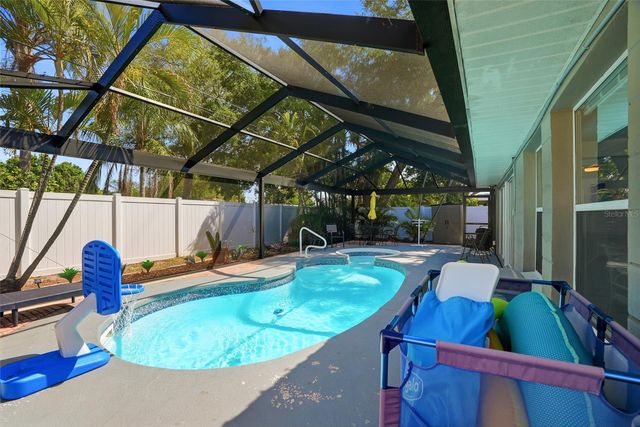 10943 90TH AVENUE, Seminole, FL 33772