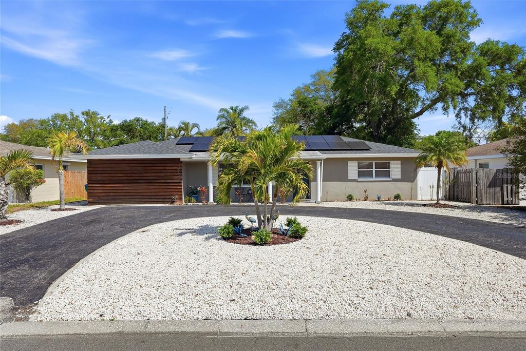 10943 90TH AVENUE, Seminole, FL 33772