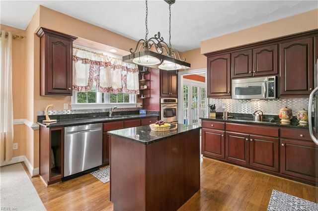 109 Patricks CT, Carrollton, VA 23314