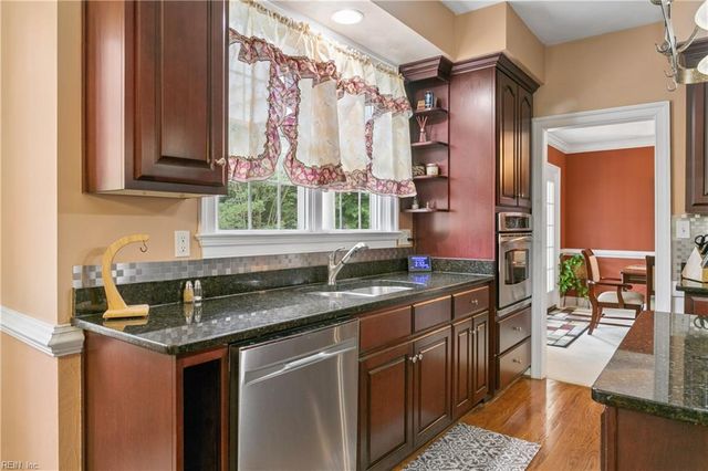 109 Patricks CT, Carrollton, VA 23314