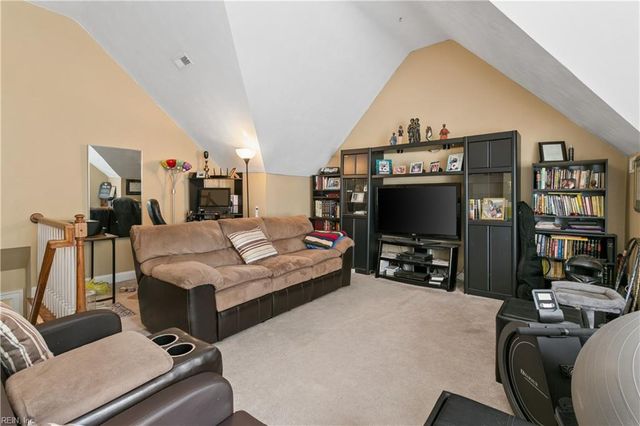 109 Patricks CT, Carrollton, VA 23314