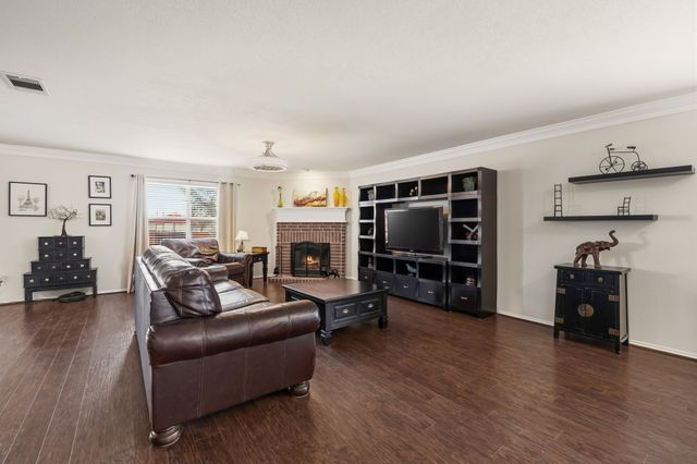 4957 Trail Creek Drive, Fort Worth, TX 76244