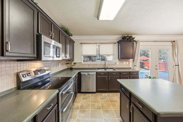 4957 Trail Creek Drive, Fort Worth, TX 76244