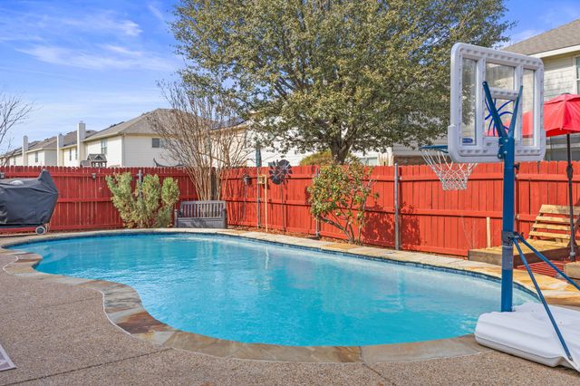 4957 Trail Creek Drive, Fort Worth, TX 76244