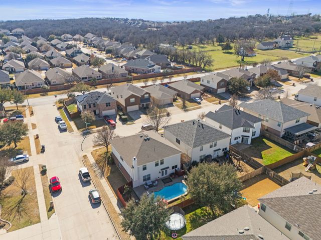 4957 Trail Creek Drive, Fort Worth, TX 76244
