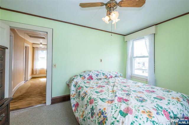 11 Oak Grove Road, Caldwell, NJ 07006