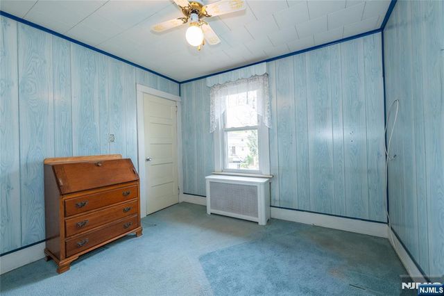 11 Oak Grove Road, Caldwell, NJ 07006