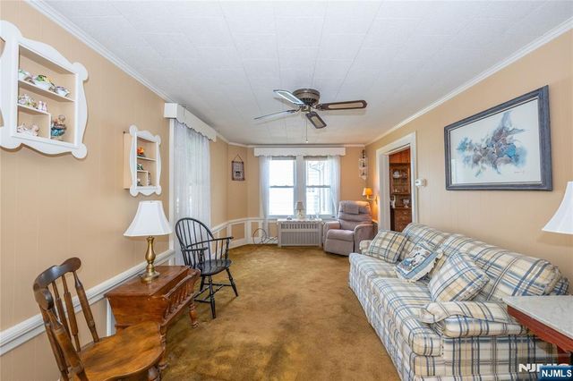 11 Oak Grove Road, Caldwell, NJ 07006