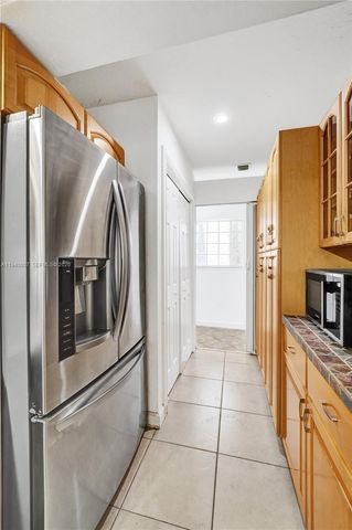 2101 NE 25th St, Wilton Manors, FL 33305