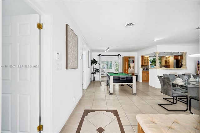 2101 NE 25th St, Wilton Manors, FL 33305