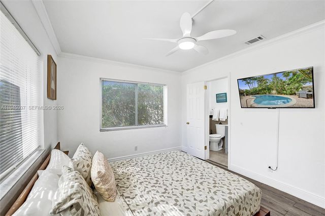 2101 NE 25th St, Wilton Manors, FL 33305